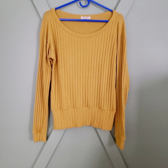 Billabong mustard color sweater - Picture 2 of 4
